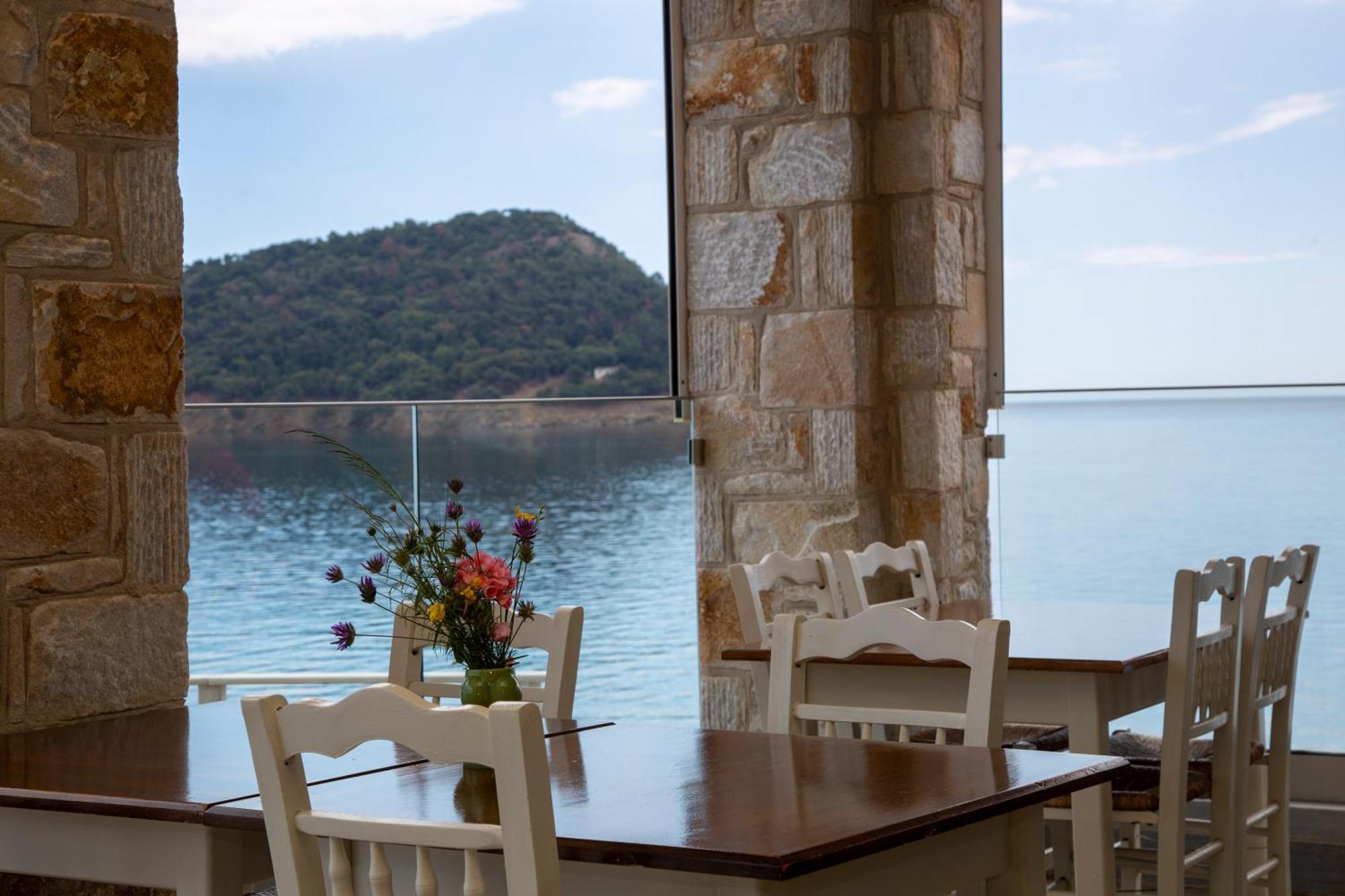 Faros View Bed and Breakfast Κοίνυρα Εξωτερικό φωτογραφία